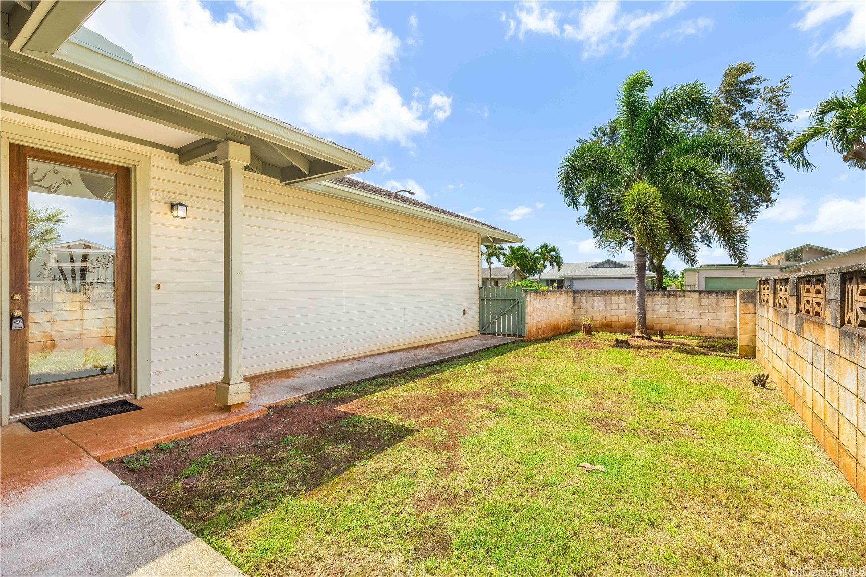 94-370 Noholoa Loop