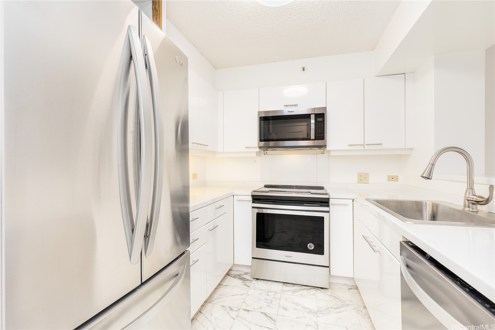 425 South Street 2203