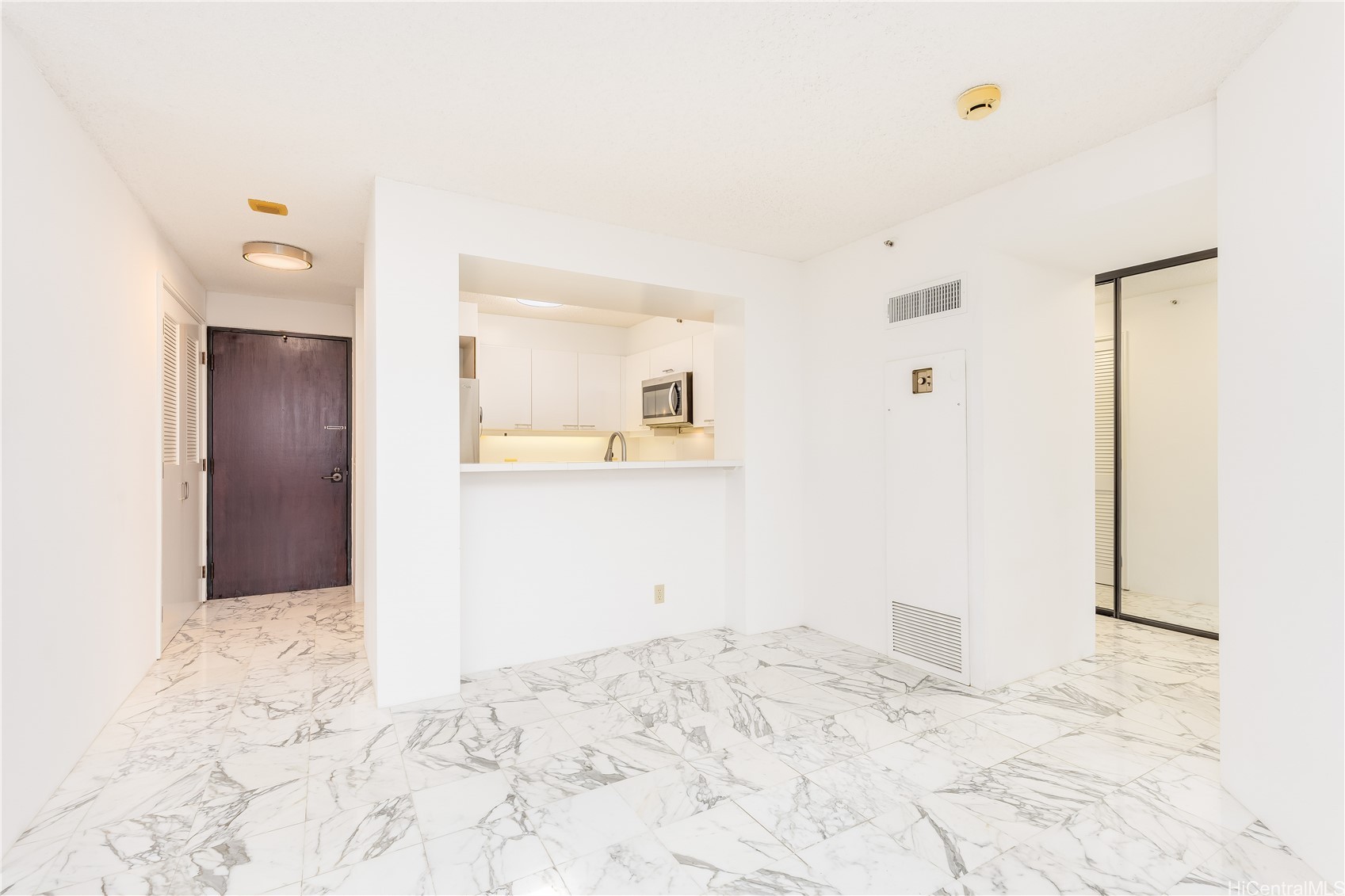 425 South Street 2203