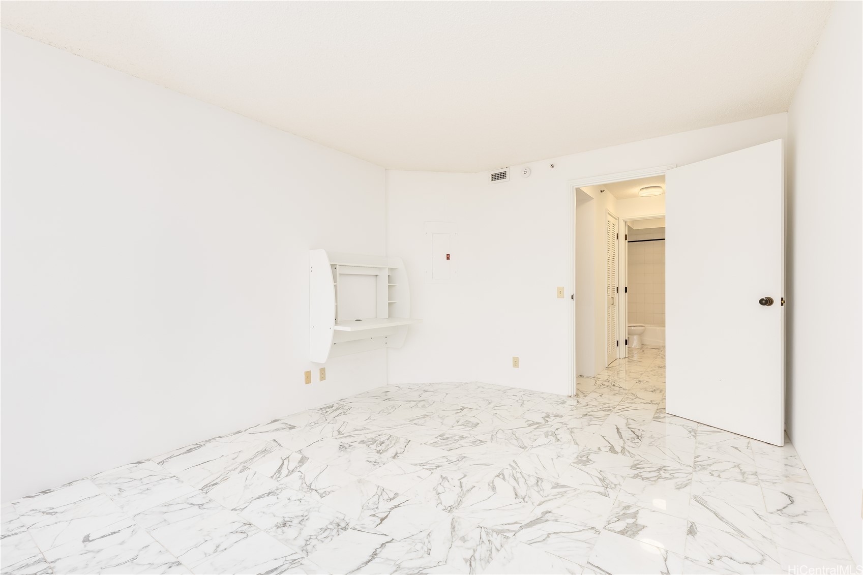 425 South Street 2203