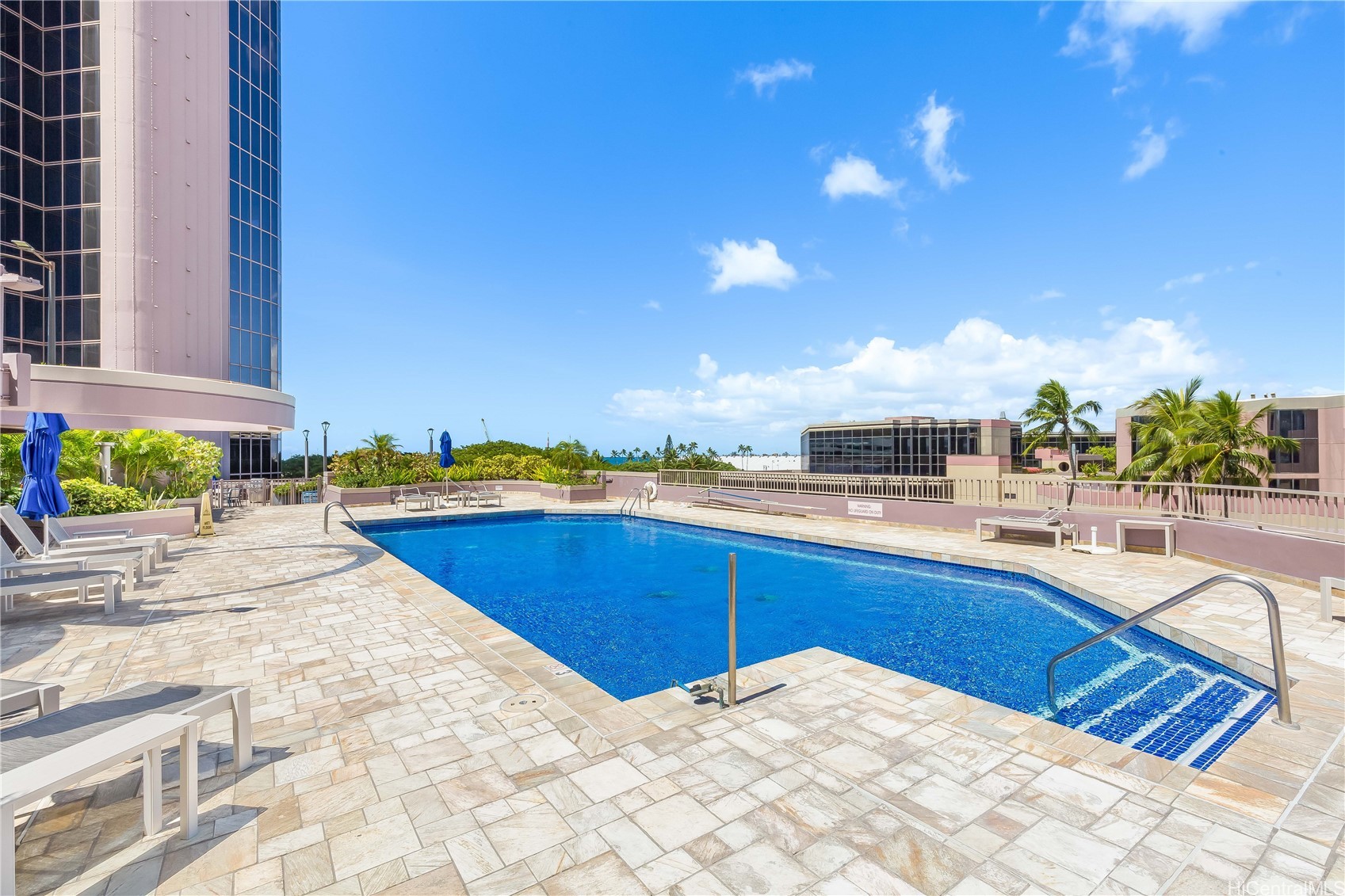 425 South Street 2203