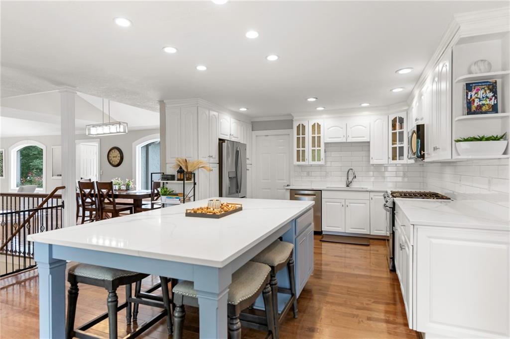 2004 W 97TH Street