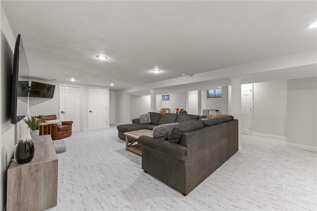 2004 W 97TH Street