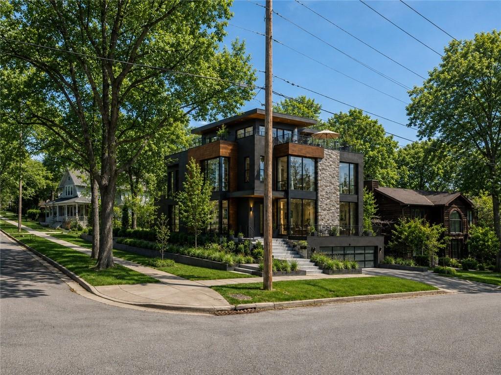 1118 W 48th Street
