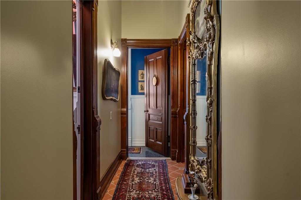 809-819 Hall Street