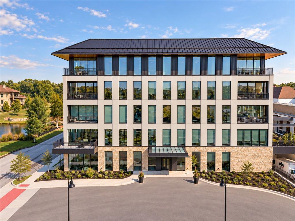 4951 W 134th Street Unit: 204