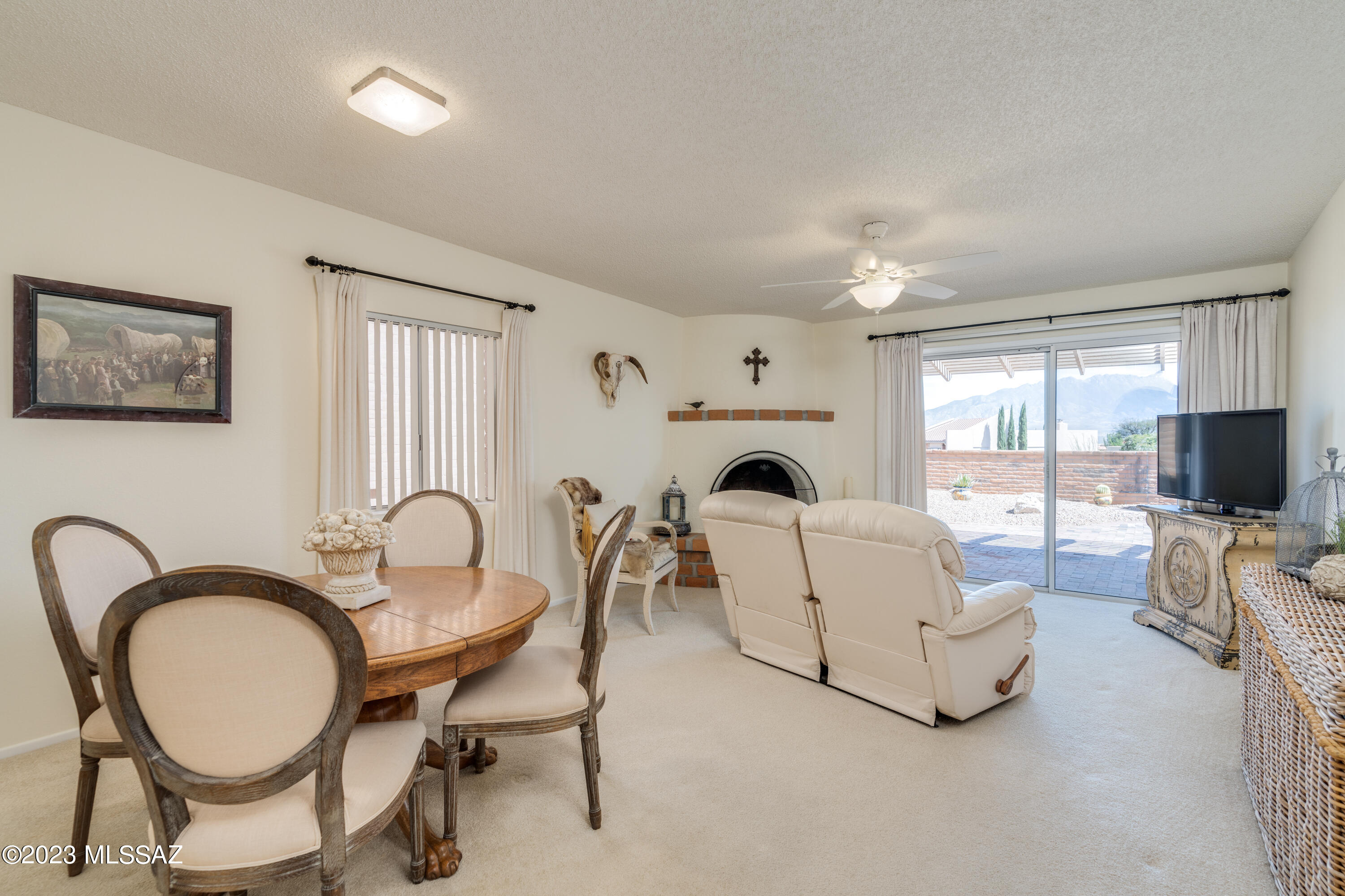 1589 W Placita Travis