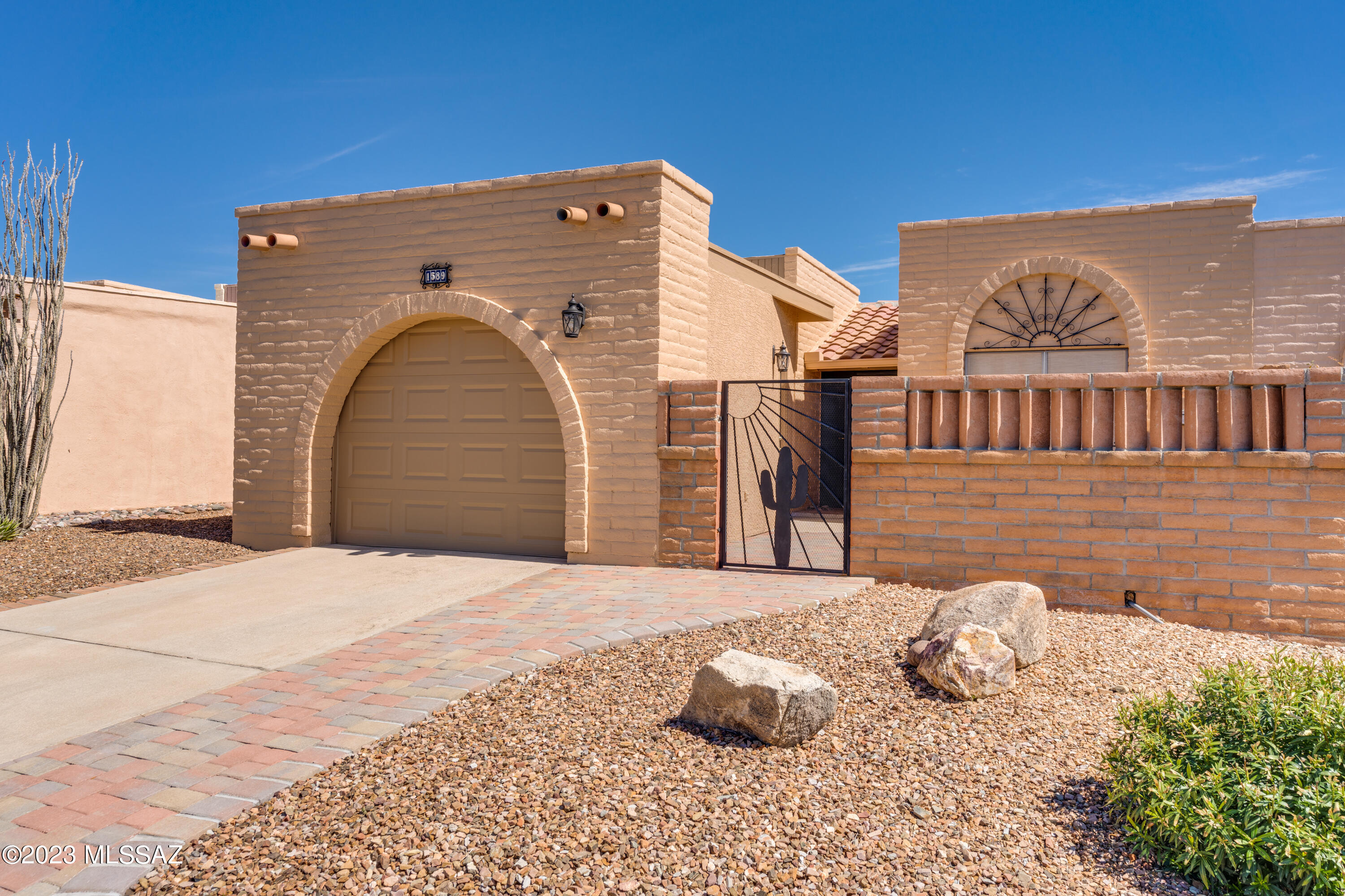 1589 W Placita Travis