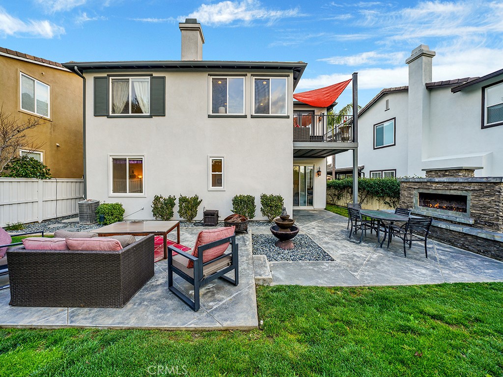 462 Camino Flora