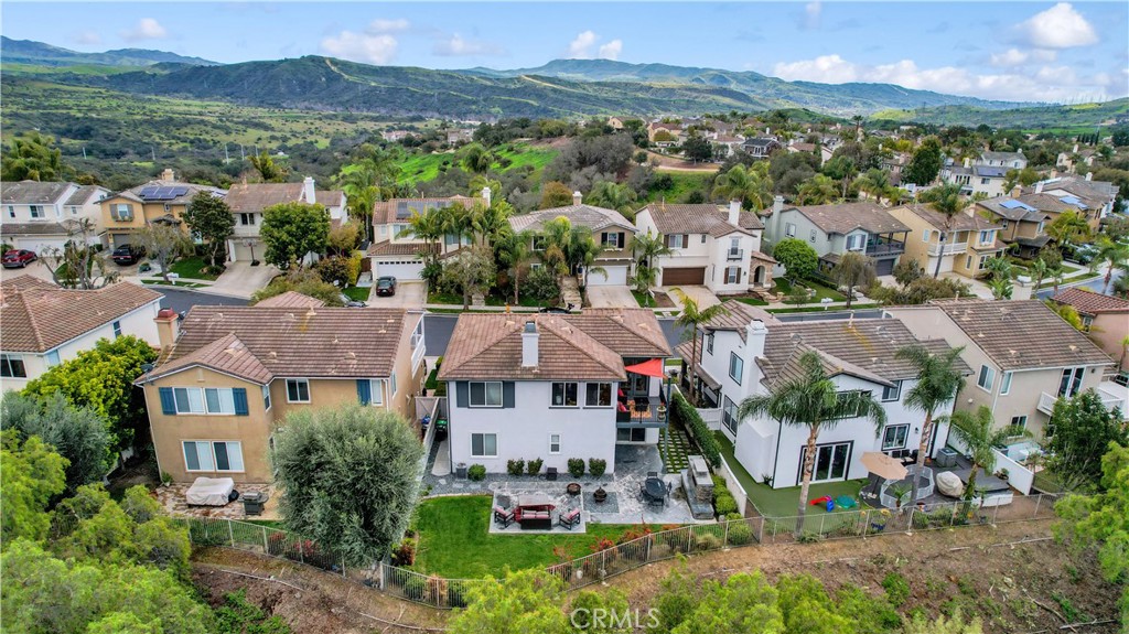 462 Camino Flora