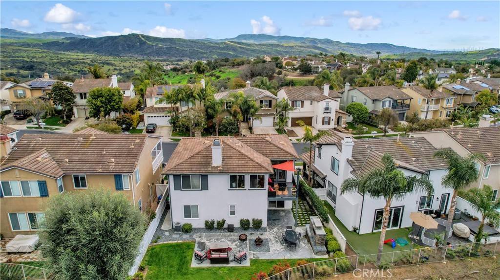 462 Camino Flora