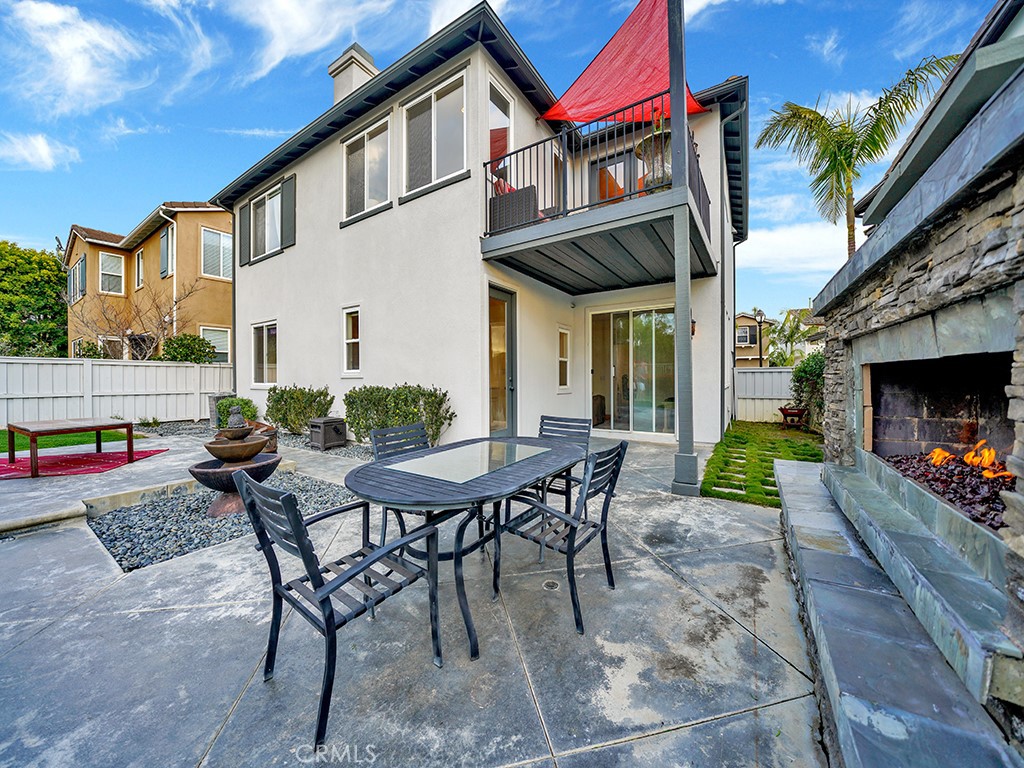 462 Camino Flora