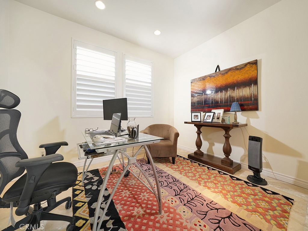 462 Camino Flora