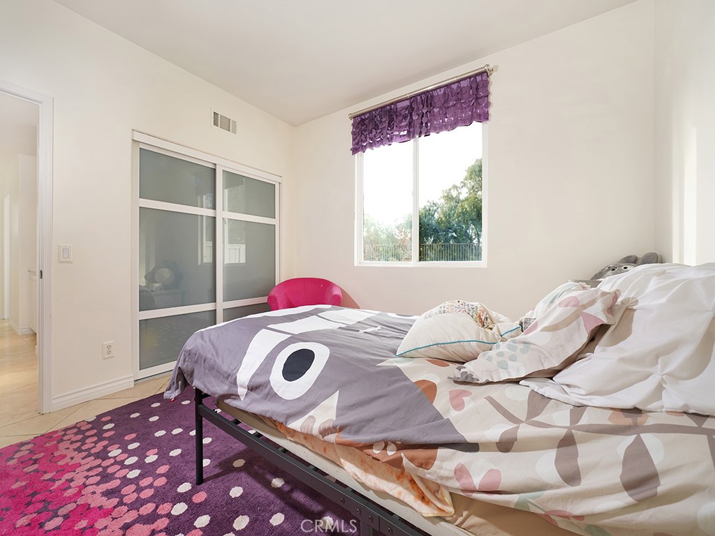 462 Camino Flora
