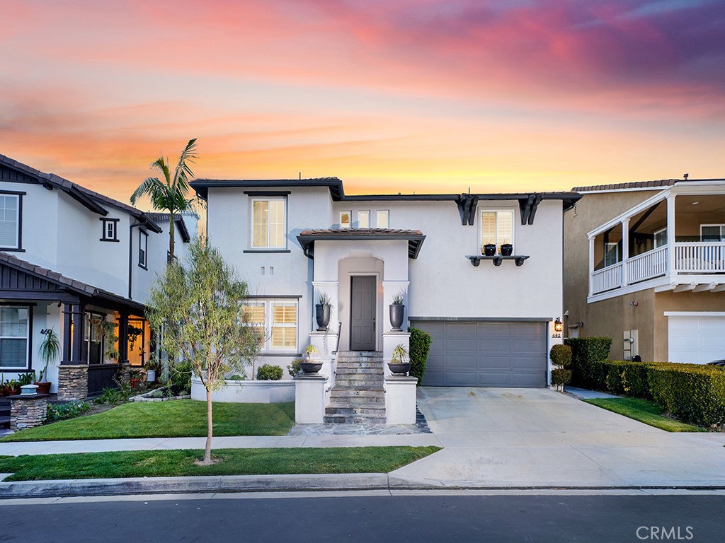 462 Camino Flora