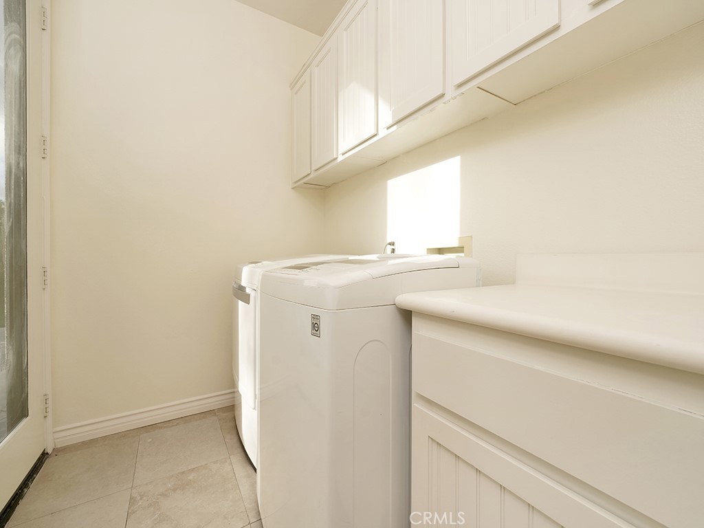 462 Camino Flora