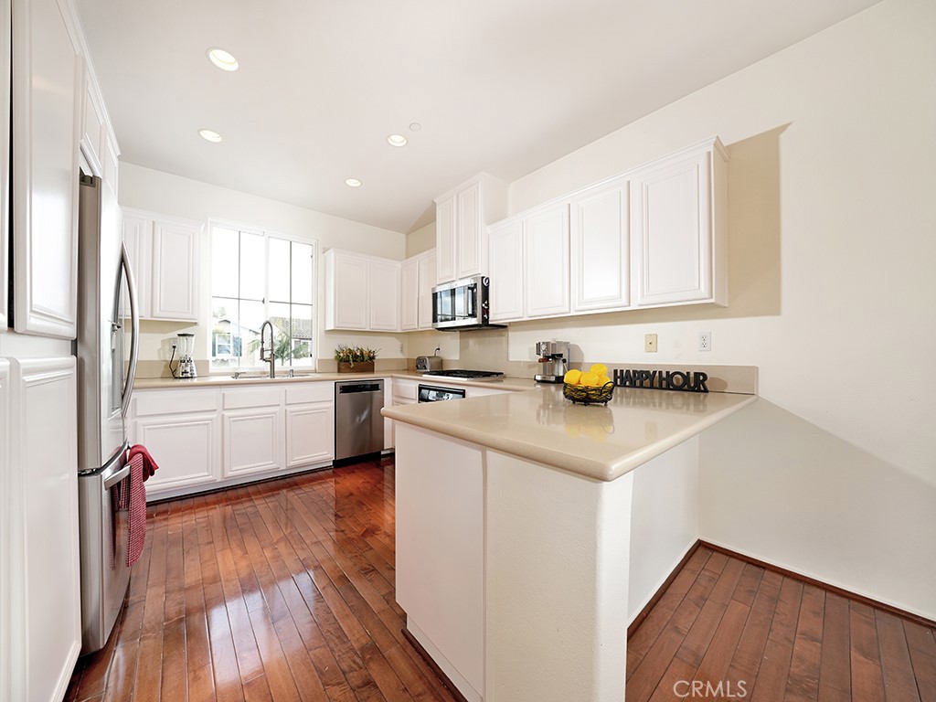 462 Camino Flora