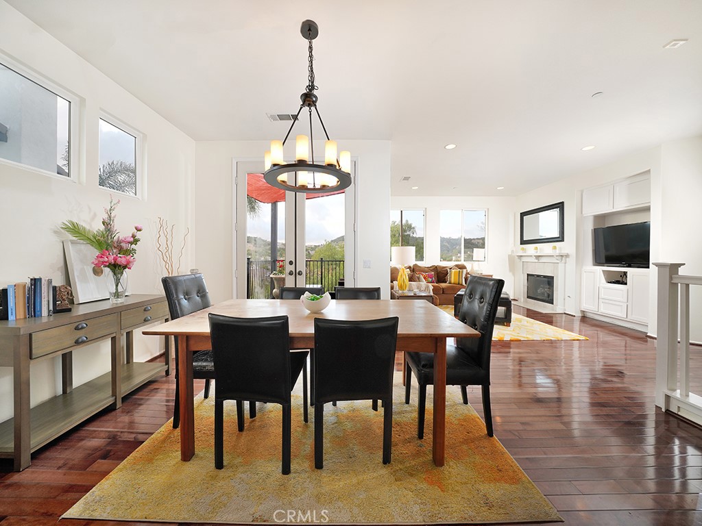 462 Camino Flora