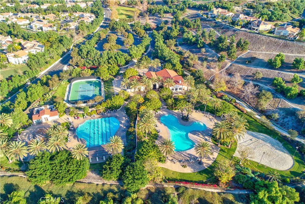 305 Camino Bravado
