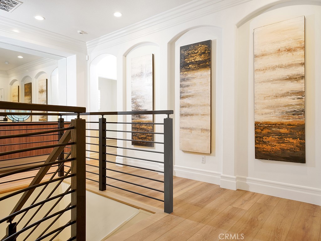 305 Camino Bravado