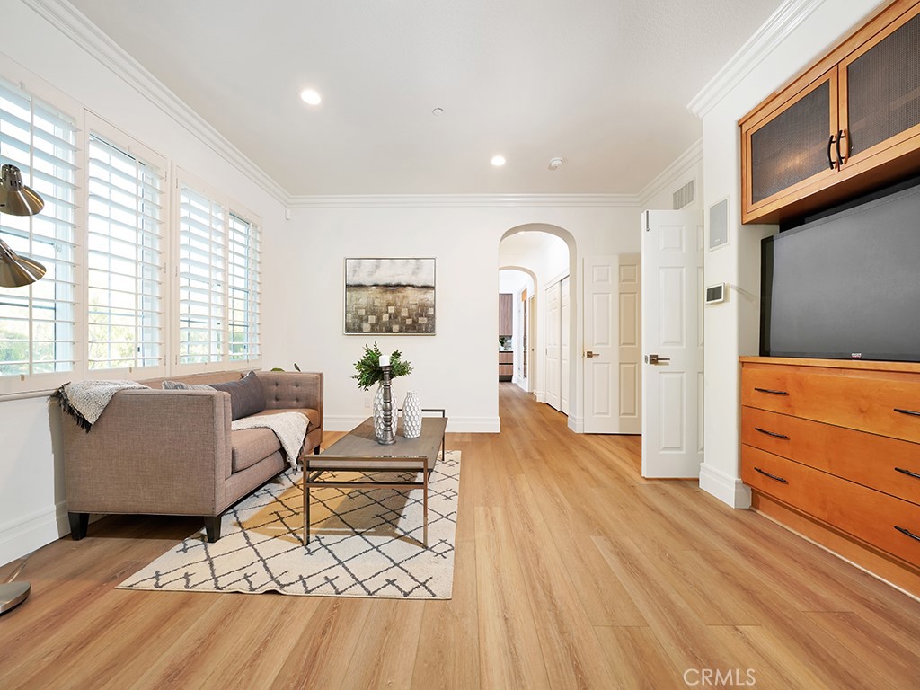 305 Camino Bravado