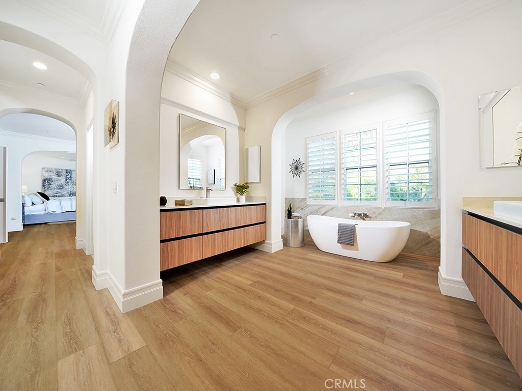 305 Camino Bravado