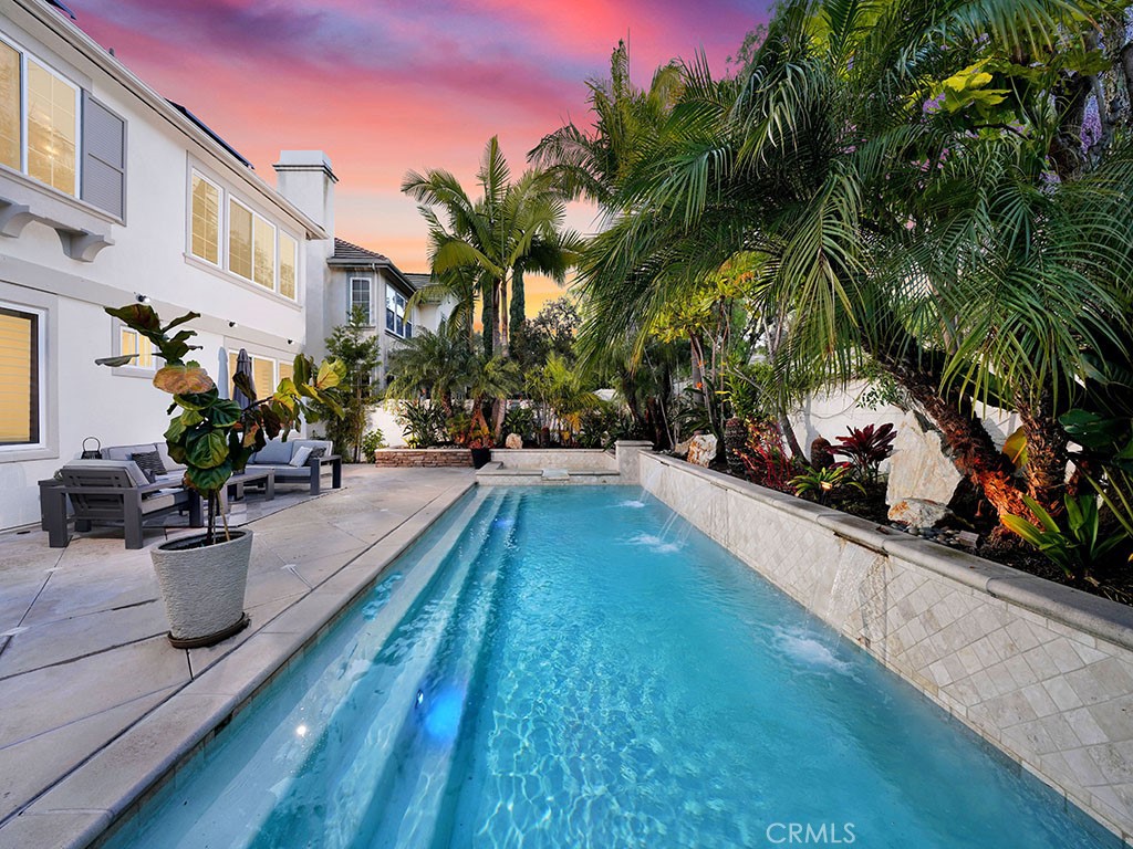 305 Camino Bravado