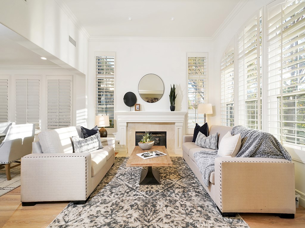 305 Camino Bravado
