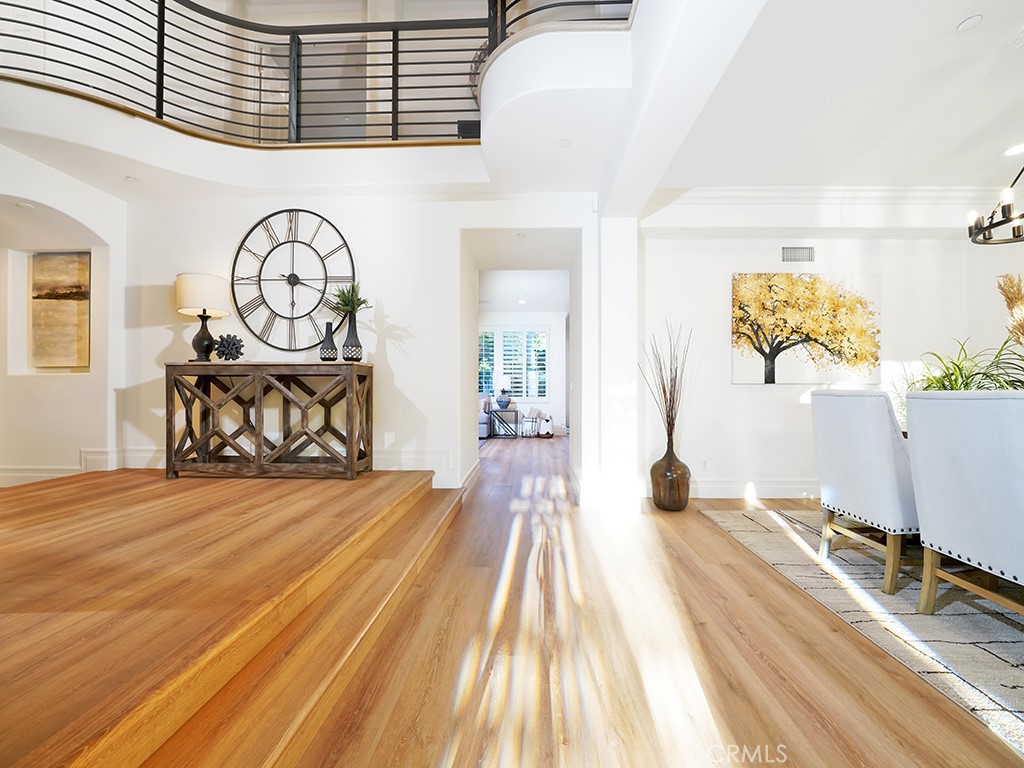 305 Camino Bravado