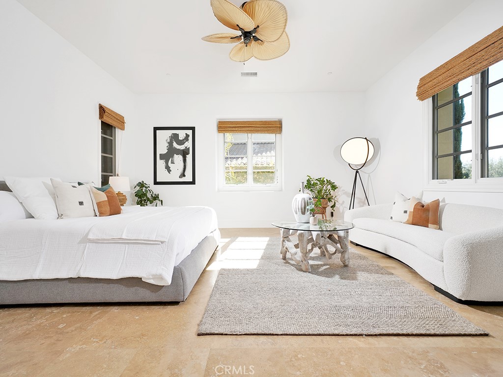 51 Via Conocido