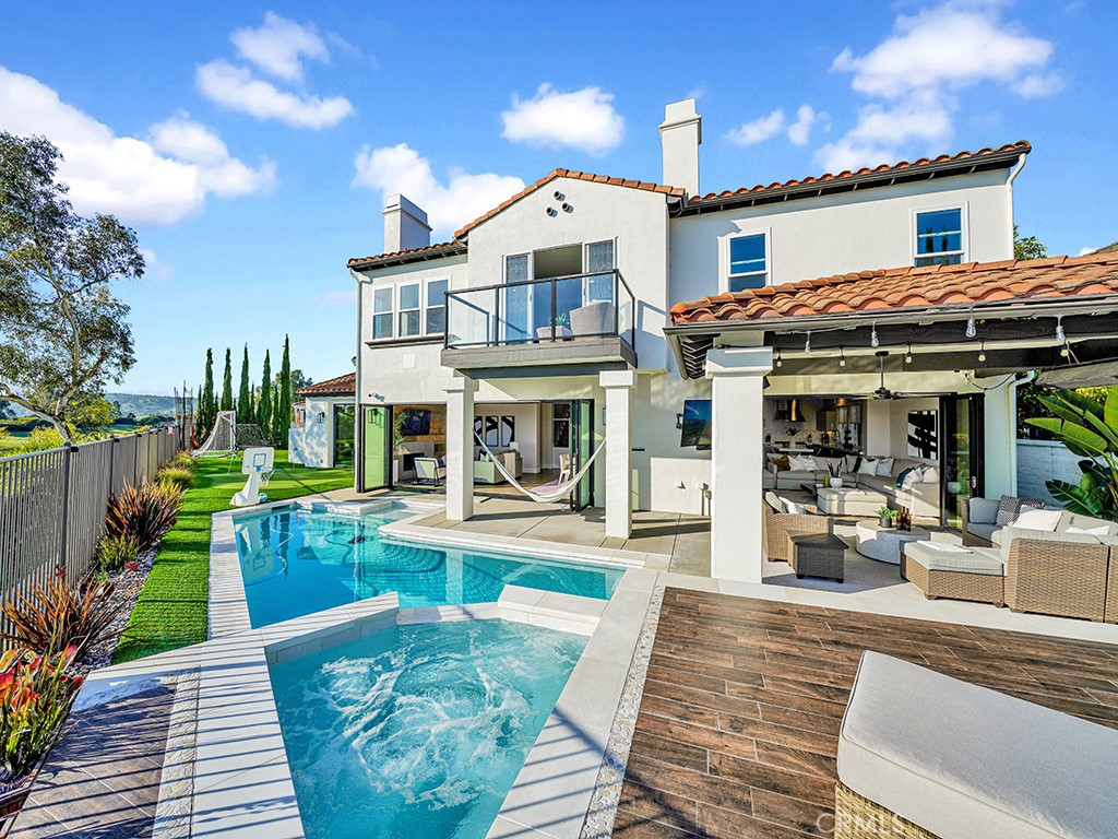400 Camino Bandera
