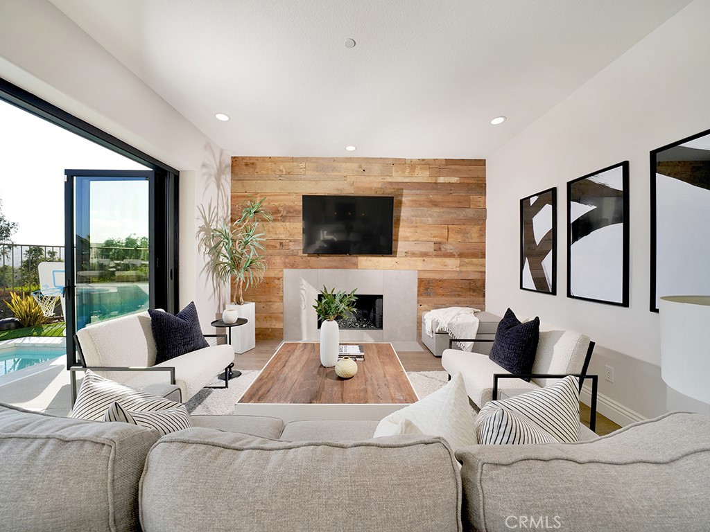 400 Camino Bandera
