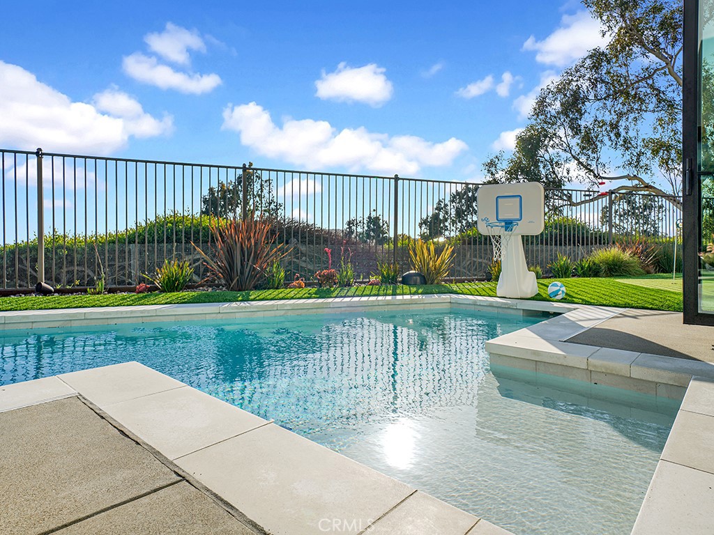 400 Camino Bandera
