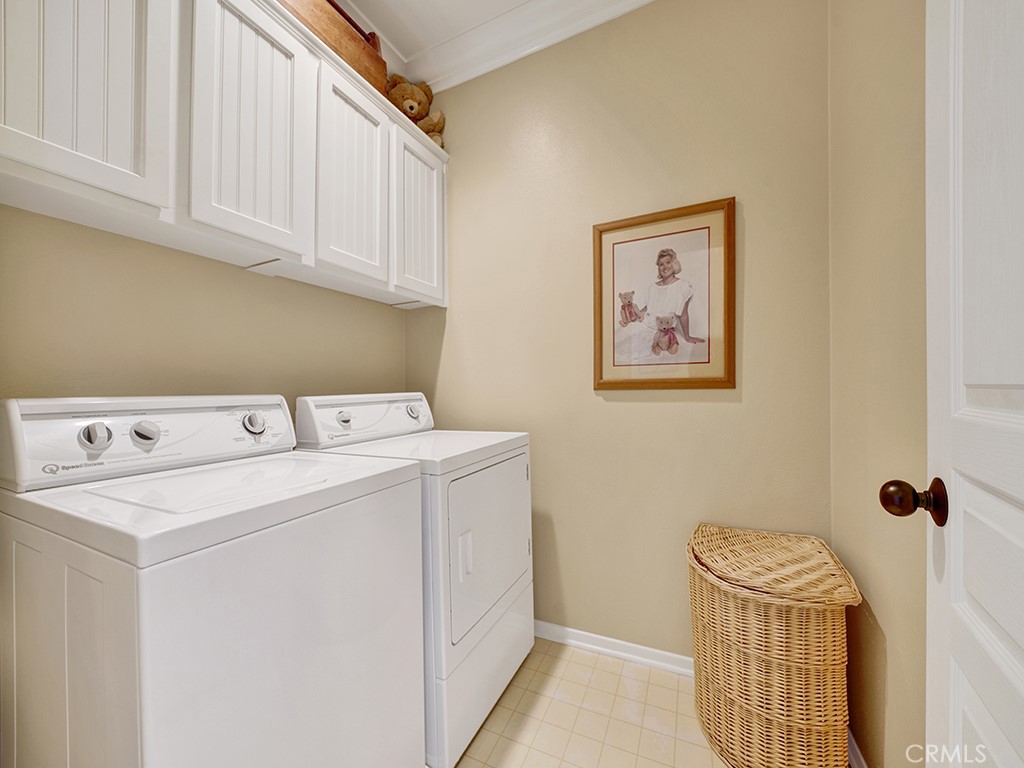 403 Camino Flora Vista