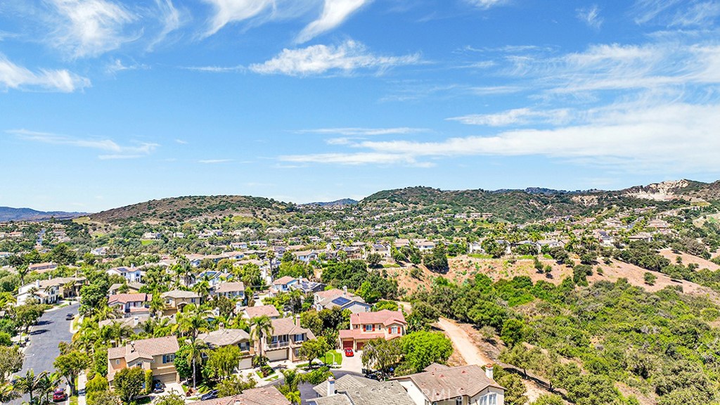 403 Camino Flora Vista
