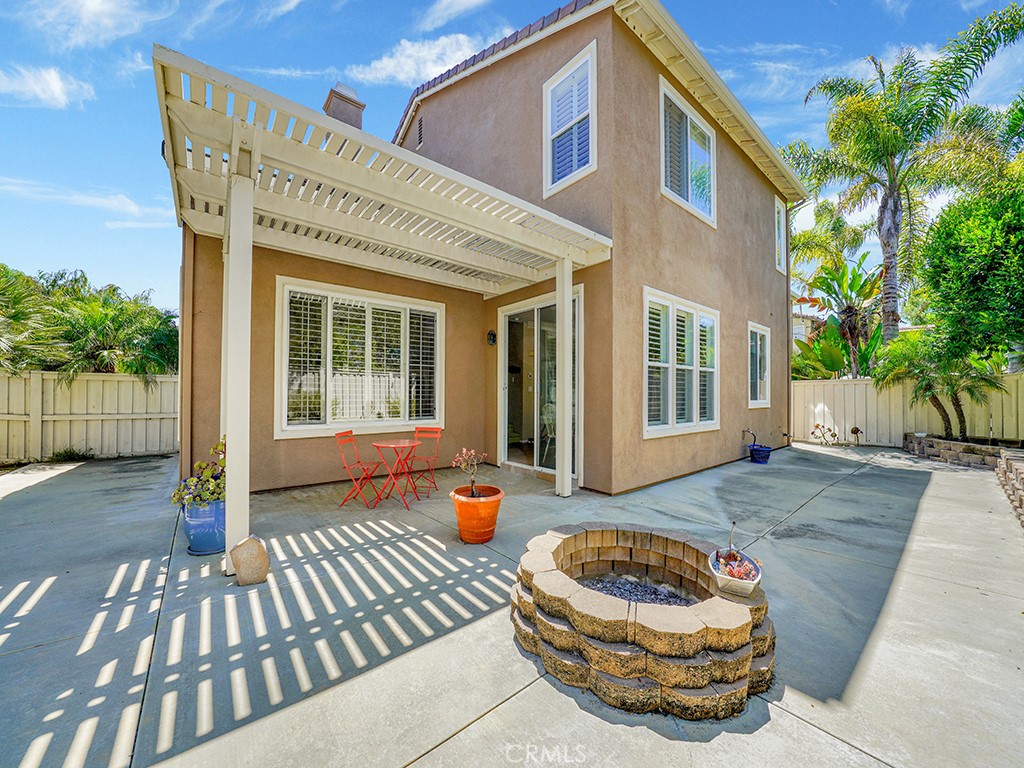 403 Camino Flora Vista