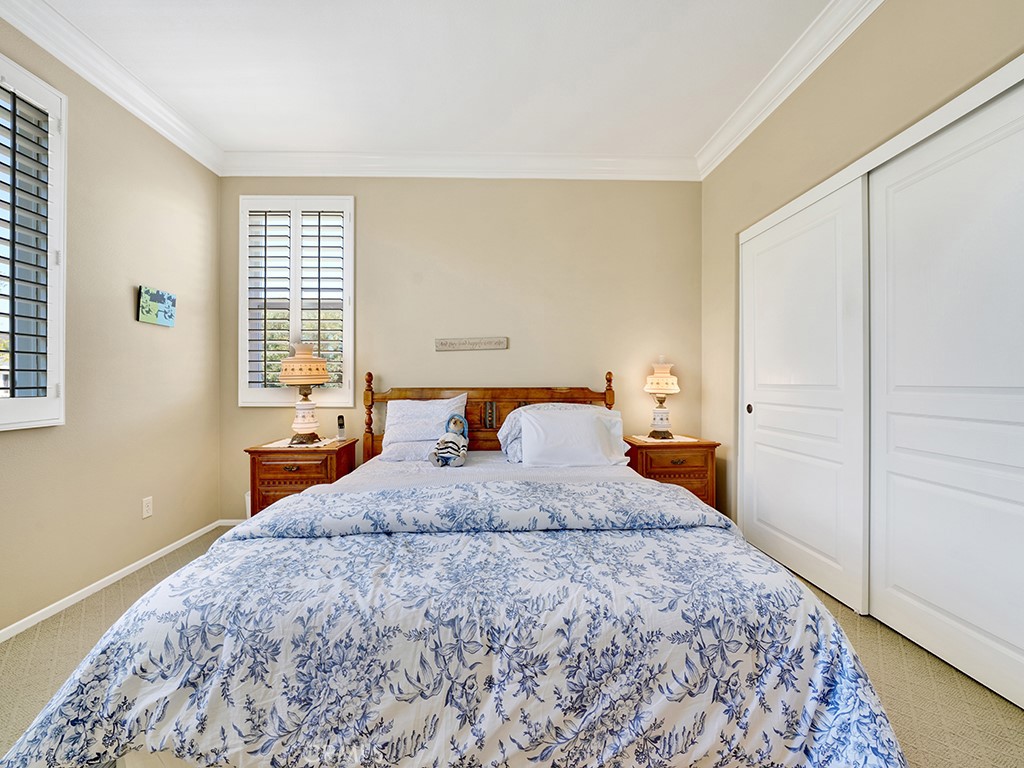 403 Camino Flora Vista