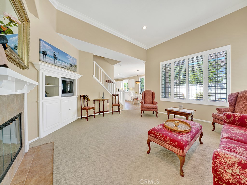 403 Camino Flora Vista