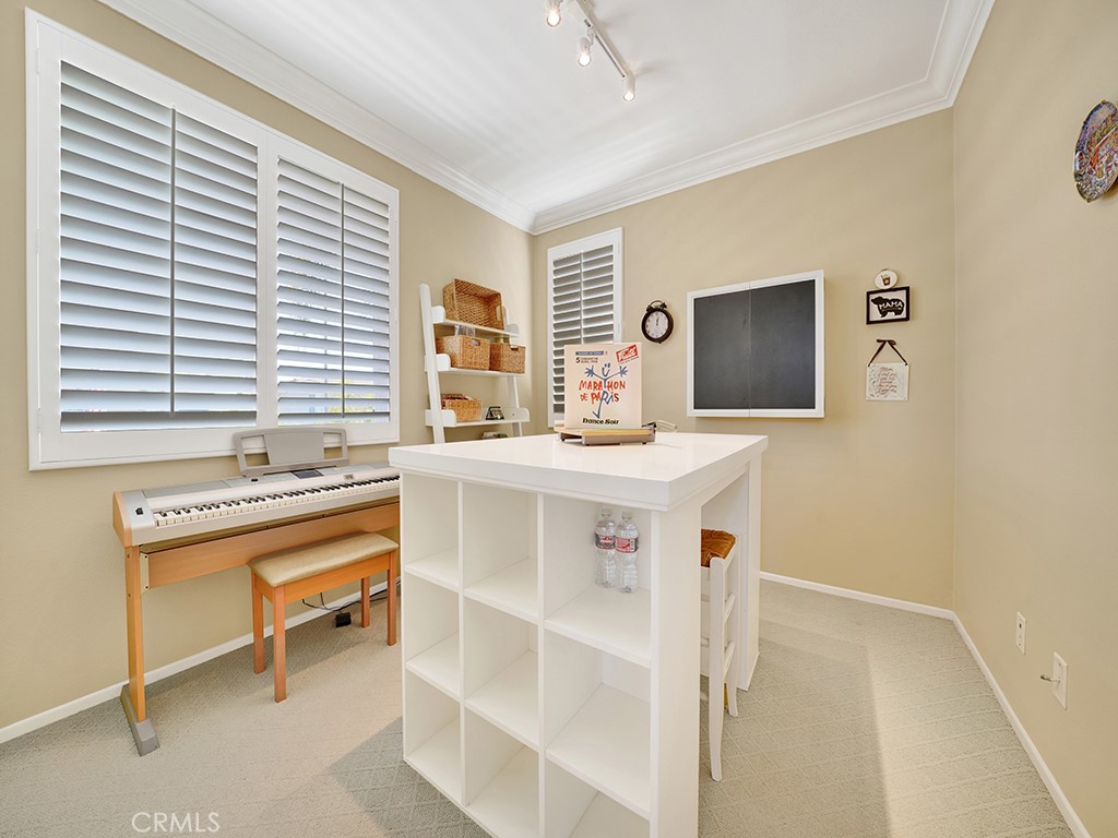 403 Camino Flora Vista