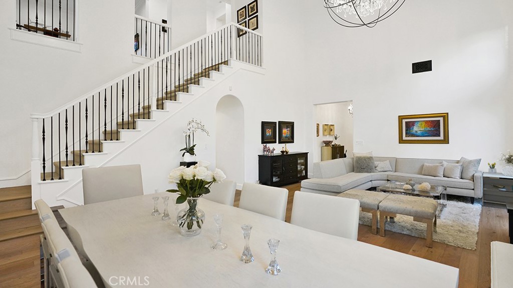 33 Via Armilla