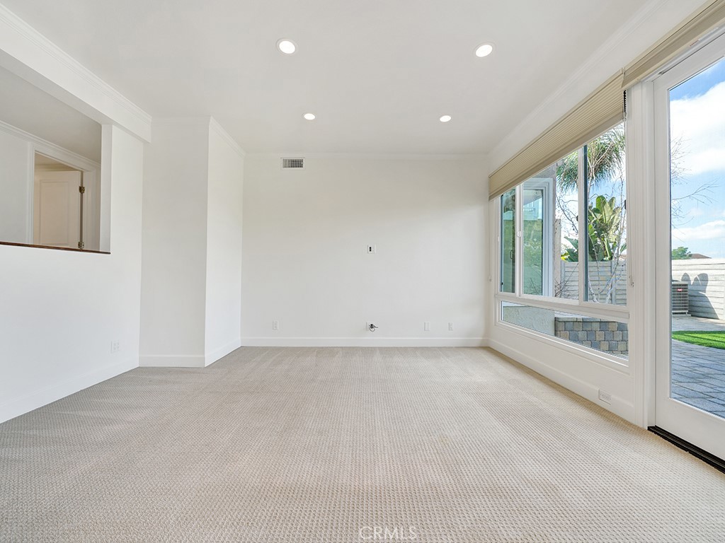 4 Lakeview