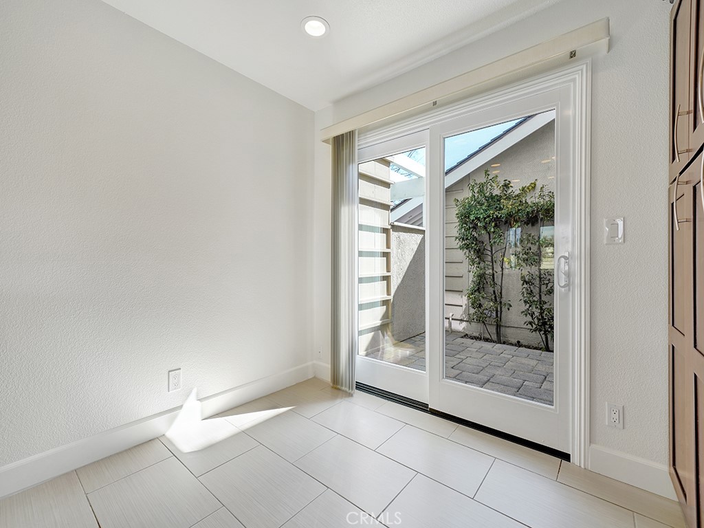4 Lakeview