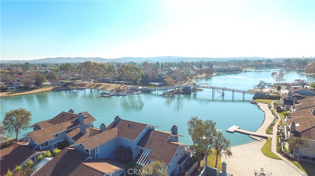 4 Lakeview