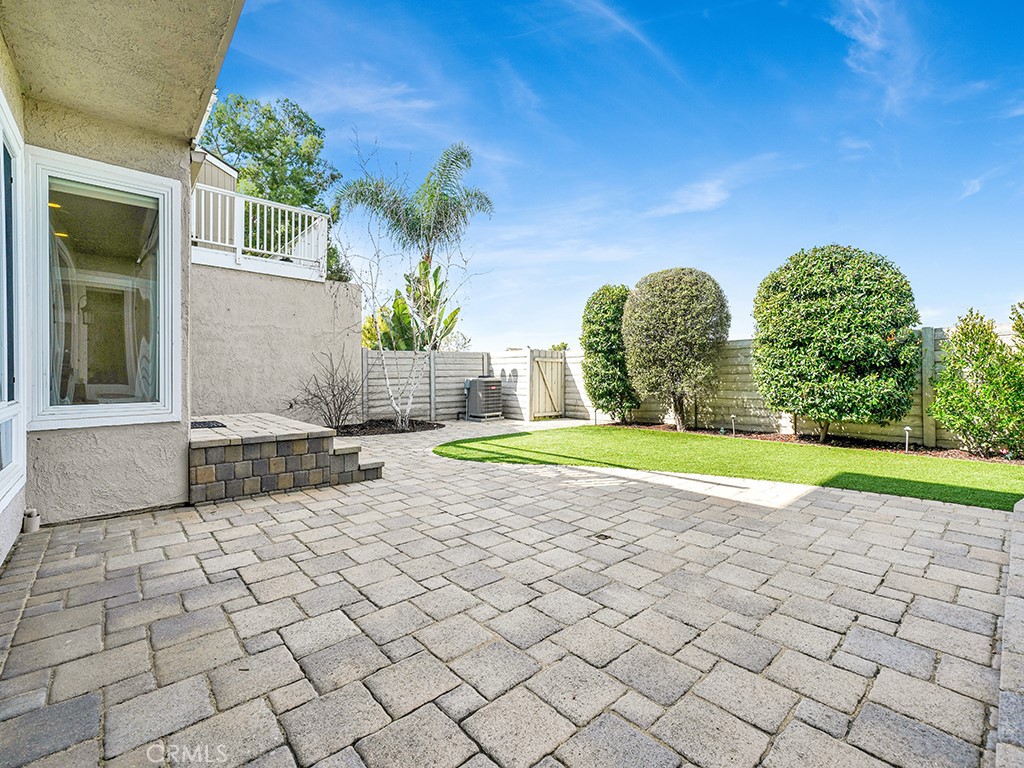 4 Lakeview