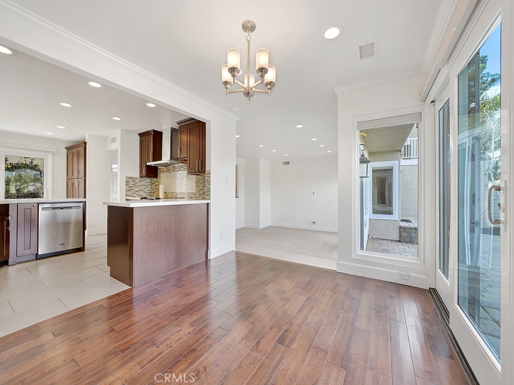 4 Lakeview