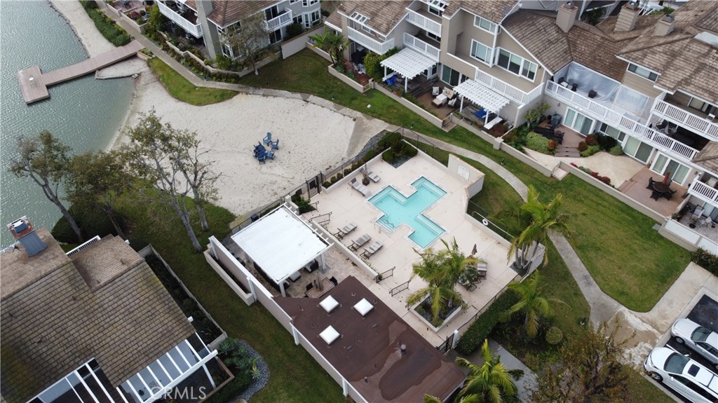 4 Lakeview