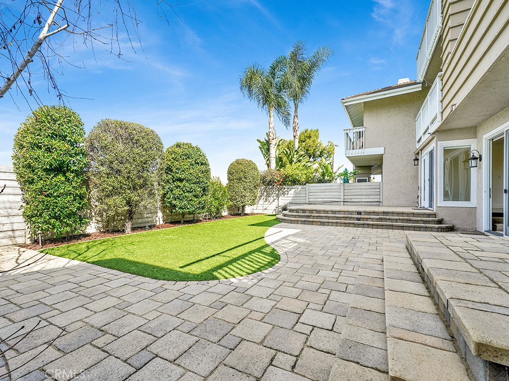 4 Lakeview