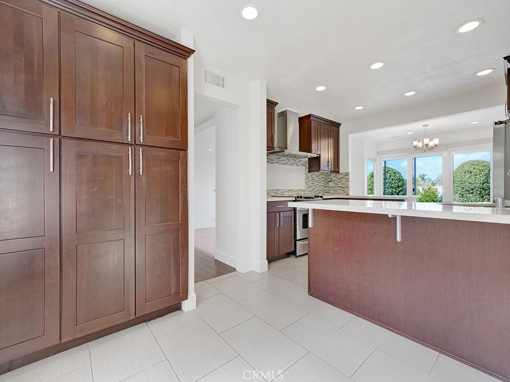 4 Lakeview