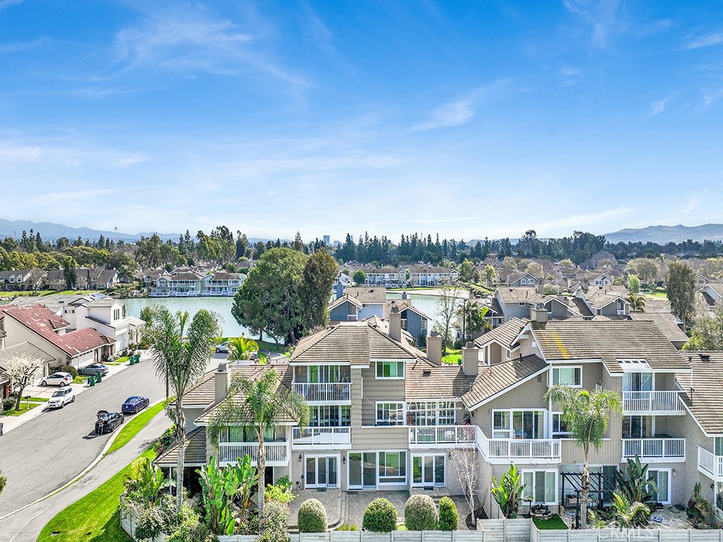 4 Lakeview