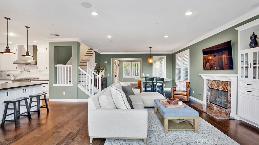 473 Camino Flora